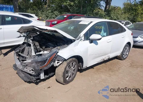 2021 Toyota Corolla Le z USA, uszkodzony, nr VIN 5YFEPMAE1MP180457